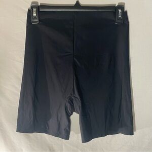 Skinny girl smoothers & shapers Black shape wear Shorts size large